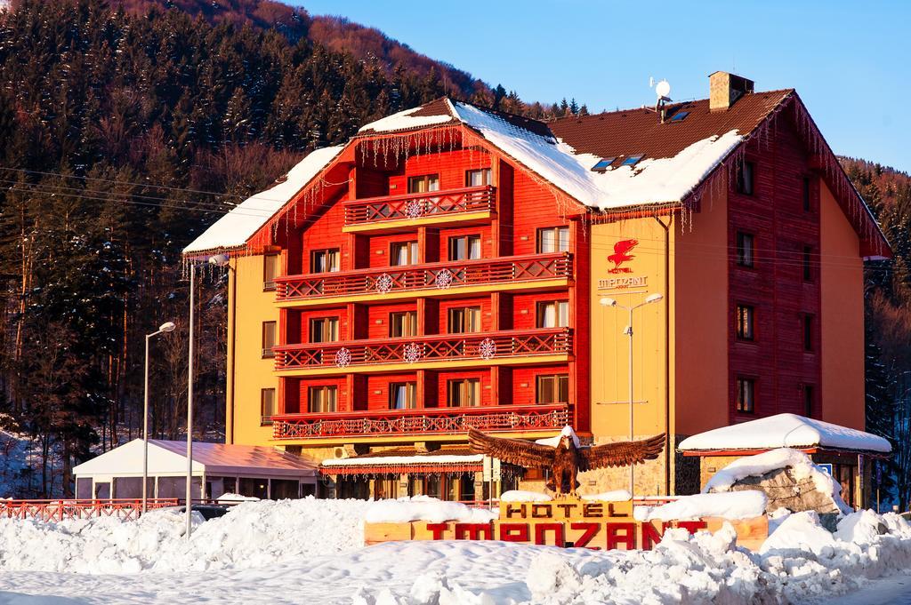 Hotel Impozant Valča Exterior foto